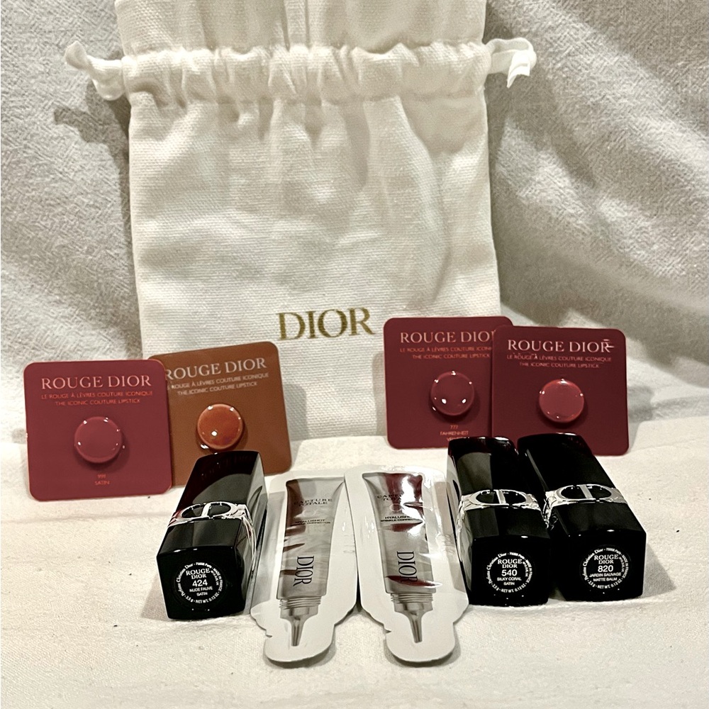 NWT Christian Dior Gigantic Gift Set with Full Size Lipsticks(3) w/ Two Pouches - Picture 6 of 16